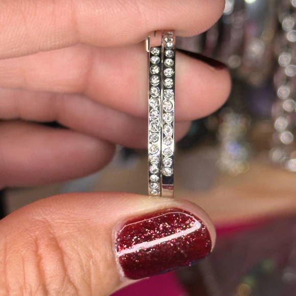 E21. Swarovski Crystals Rhodium plated Hoop Earrings - Picture 8 of 9